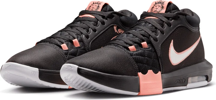 Nike Men's LeBron Witness VIII Basketball Shoes in Black | HQ2139-001 - Image 5