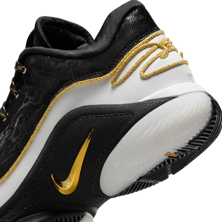 Nike Men's LeBron XXII "Mogul" Basketball Shoes in White | HV8454-100 - Image 8