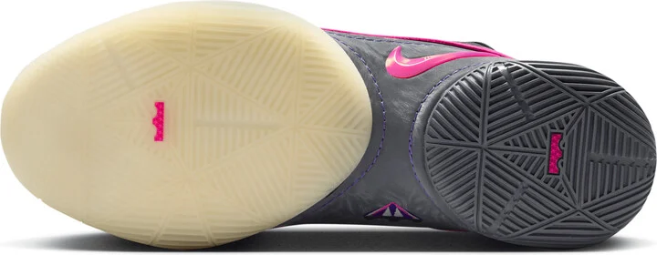 Nike Men's LeBron XXII "Tunnel Vision" Basketball Shoes in Black | FZ1094-001 - Image 2