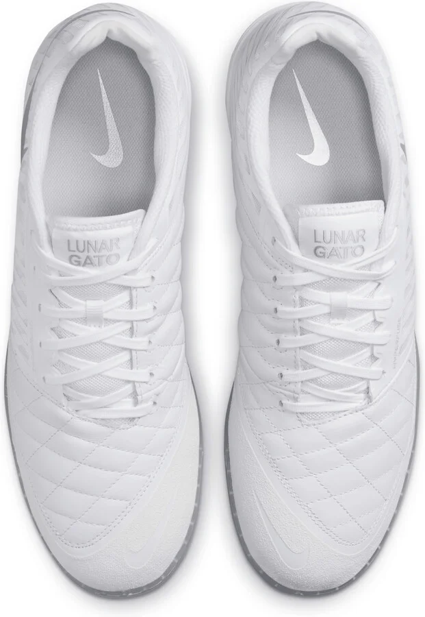 Nike Men's Lunargato II Indoor/Court Low-Top Soccer Shoes in White | 580456-105 - Image 4
