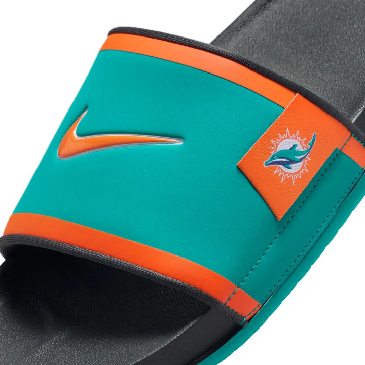 Nike Men's Offcourt (Miami Dolphins) Offcourt Slides in Green | FN4129-300 - Image 6