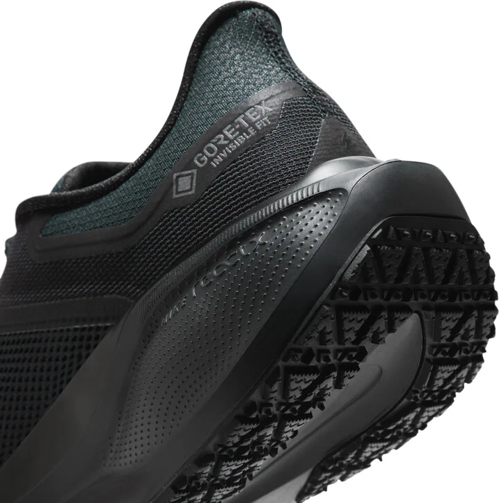 Nike Men's Pegasus 41 GORE-TEX Waterproof Road Running Shoes in Black | FQ1356-001 - Image 8
