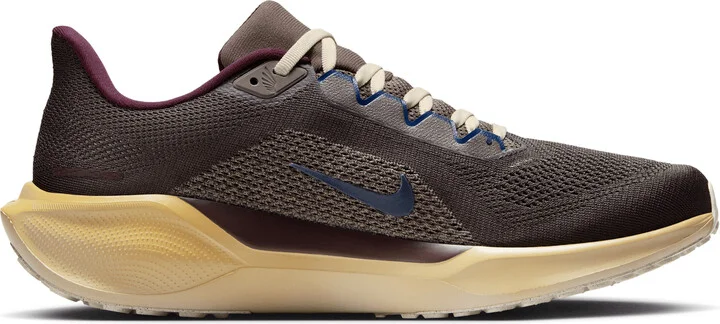 Nike Men's Pegasus 41 PRM Road Running Shoes in Brown | HV4327-299 - Image 3