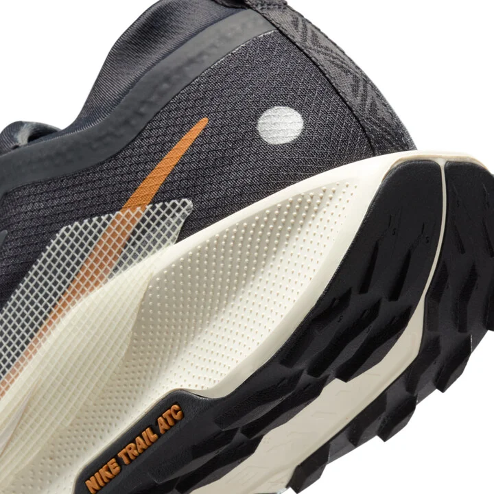 Nike Men's Pegasus Trail 5 GORE-TEX Waterproof Trail Running Shoes in Black | FQ0908-007 - Image 8