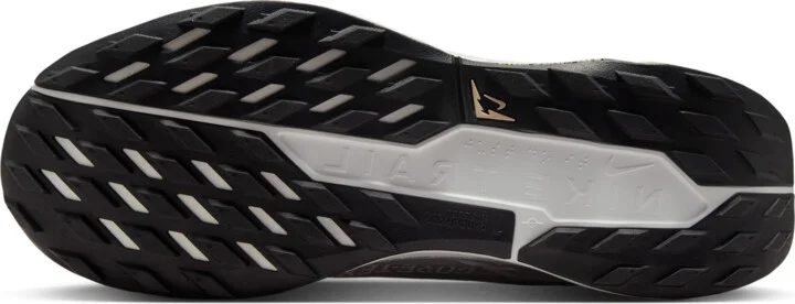 Nike Men's Pegasus Trail 5 GORE-TEX Waterproof Trail Running Shoes in Grey | FQ0908-010 - Image 2