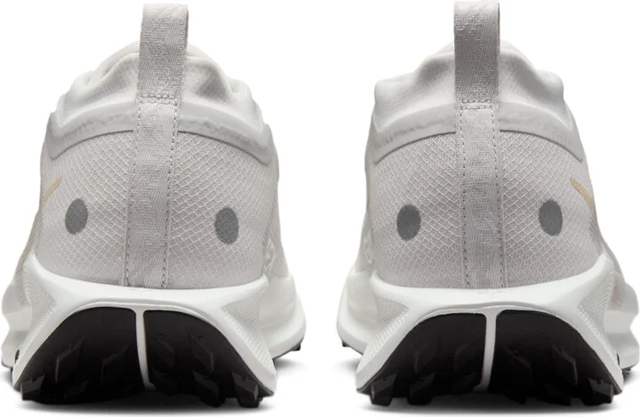 Nike Men's Pegasus Trail 5 GORE-TEX Waterproof Trail Running Shoes in Grey | FQ0908-010 - Image 6