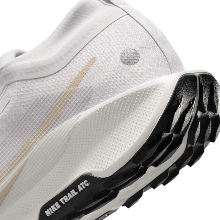 Nike Men's Pegasus Trail 5 GORE-TEX Waterproof Trail Running Shoes in Grey | FQ0908-010 - Image 8