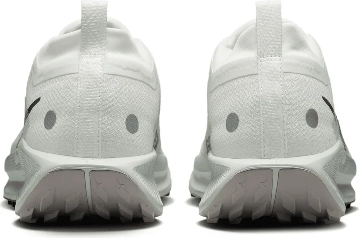 Nike Men's Pegasus Trail 5 GORE-TEX Waterproof Trail Running Shoes in White | FQ0908-102 - Image 6