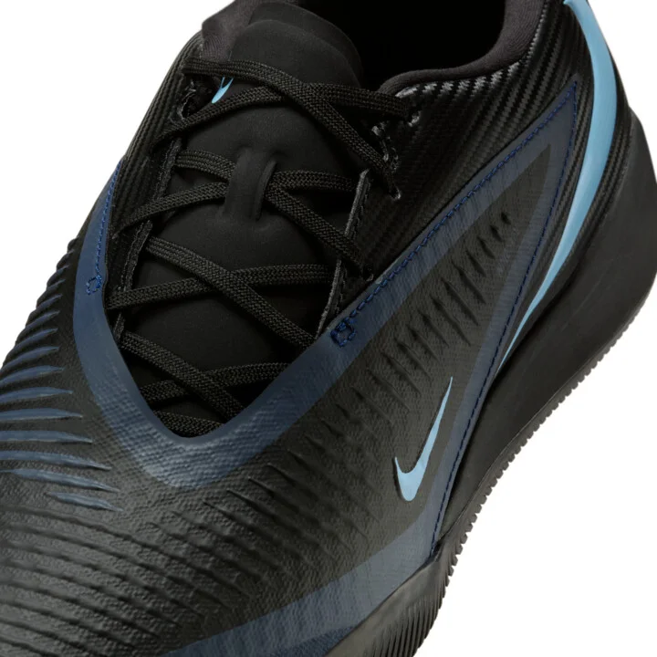 Nike Men's Phantom 6 Low Academy Indoor/Court Soccer Shoes in Black | HQ2319-003 - Image 7