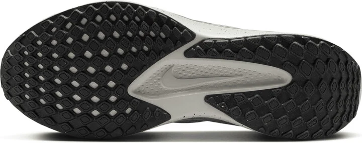 Nike Men's Quest 6 Road Running Shoes in Grey | IB4002-014 - Image 2