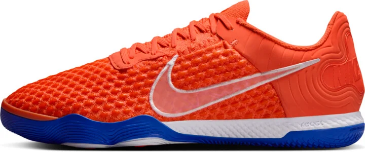 Nike Men's React Gato Indoor/Court Low-Top Soccer Shoes in Pink | CT0550-601