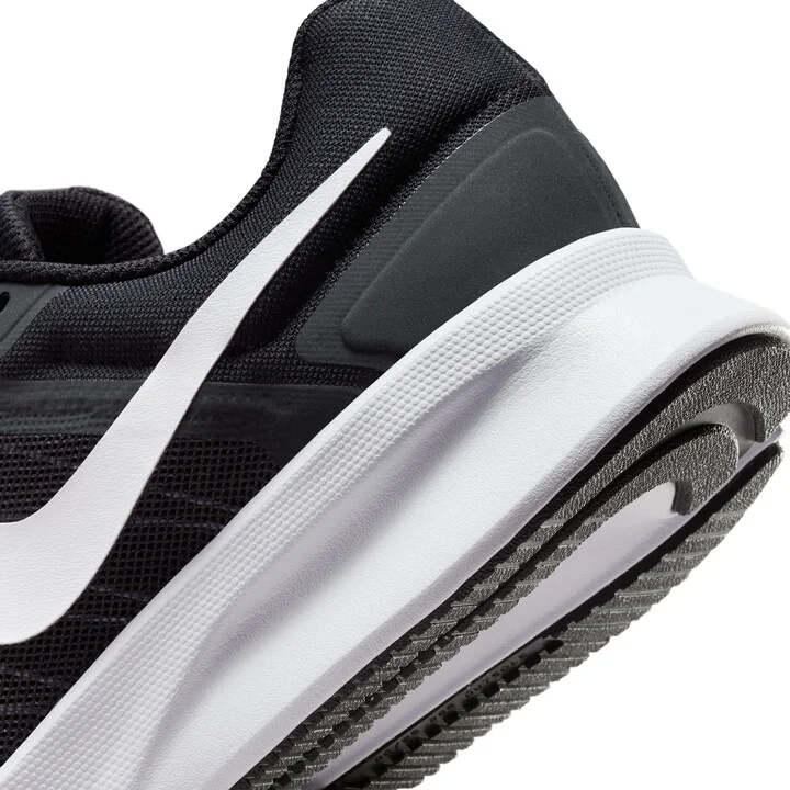 Nike Men's Run Swift 3 Road Running Shoes (Extra Wide) in Black | FZ9666-001 - Image 8