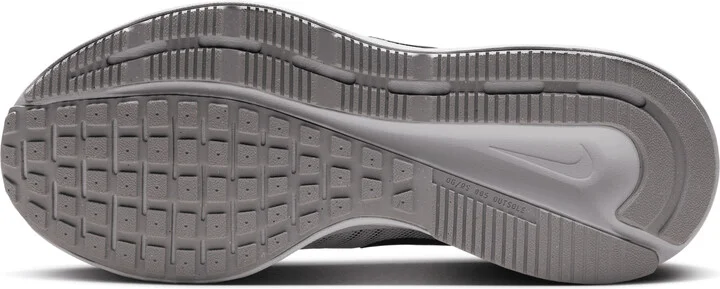 Nike Men's Run Swift 3 Road Running Shoes (Extra Wide) in Grey | FZ9666-005 - Image 2