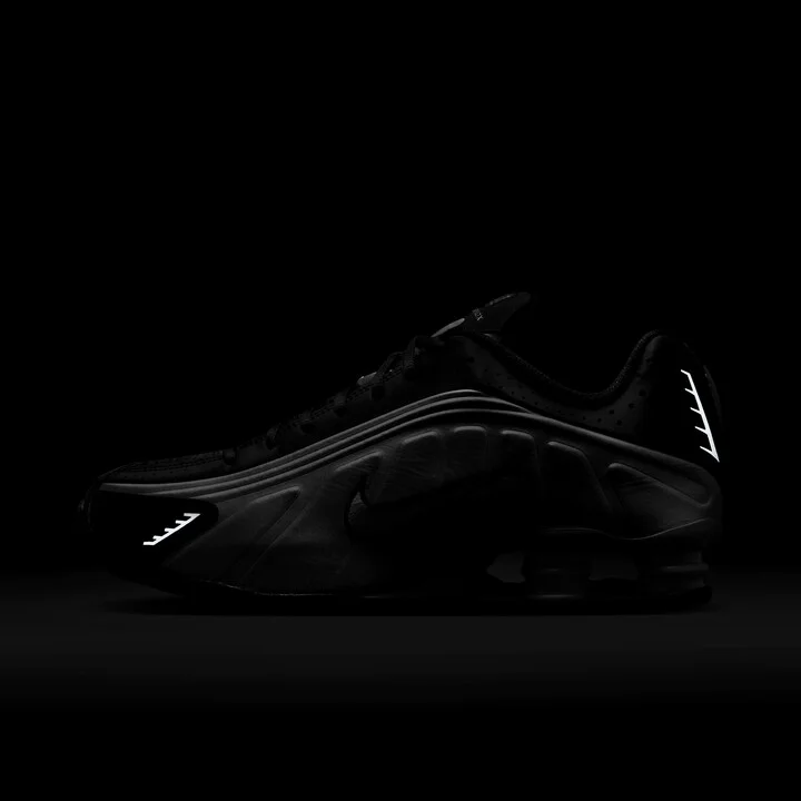 Nike Men's Shox R4 Shoes in Grey | HQ1988-004 - Image 11