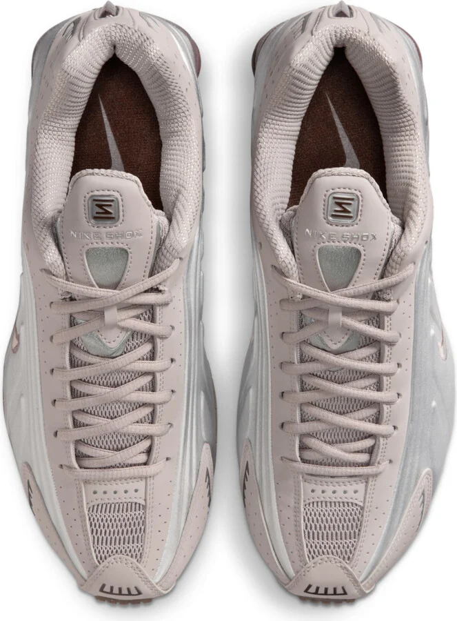 Nike Men's Shox R4 Shoes in Grey | HQ1988-200 - Image 4