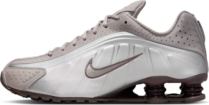 Nike Men's Shox R4 Shoes in Grey | HQ1988-200