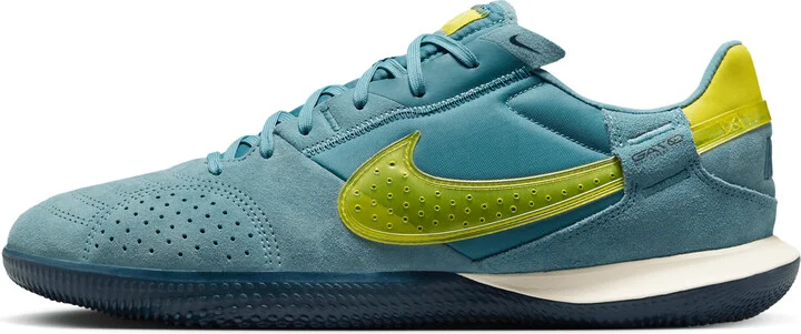 Nike Men's Streetgato Low-Top Soccer Shoes in Blue | DC8466-004