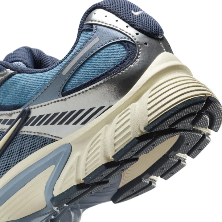 Nike Men's V5 RNR "Denim" Shoes in Blue | IH3649-006 - Image 8