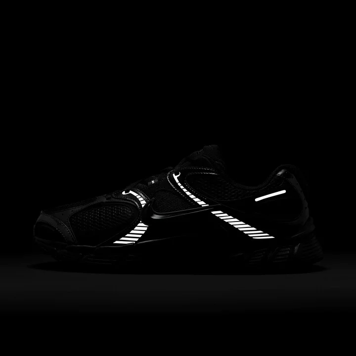 Nike Men's V5 RNR Shoes in Black | HJ5228-001 - Image 11