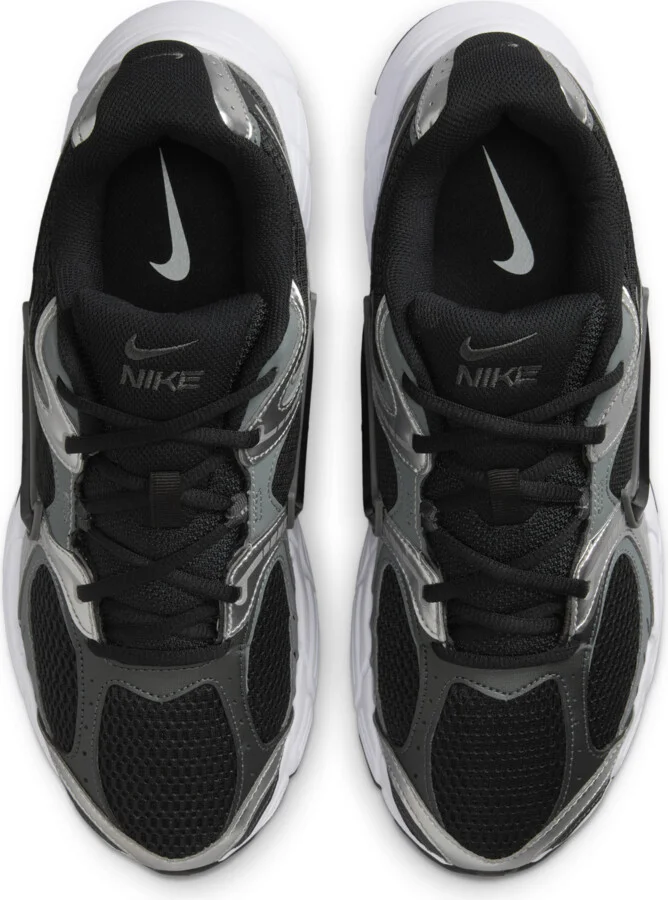 Nike Men's V5 RNR Shoes in Black | HJ5228-004 - Image 4