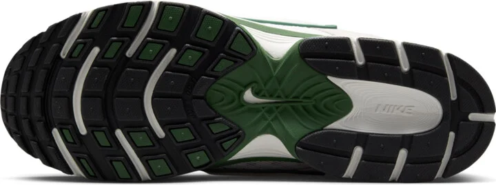 Nike Men's V5 RNR Shoes in Grey | II6292-001 - Image 2