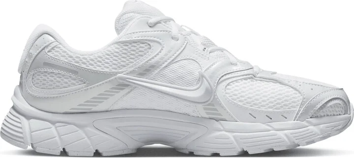 Nike Men's V5 RNR Shoes in White | HJ5228-101 - Image 3