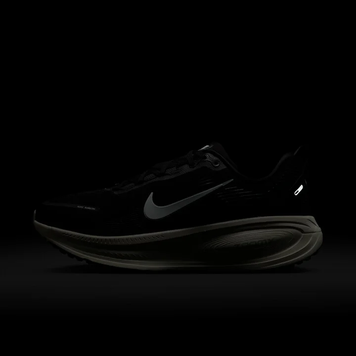Nike Men's Vomero 18 Road Running Shoes (Extra Wide) in Black | IF0514-002 - Image 10