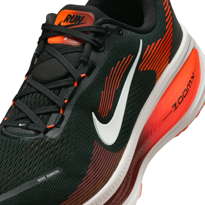 Nike Men's Vomero 18 Road Running Shoes (Extra Wide) in Black | IF0514-003 - Image 7