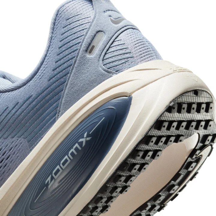 Nike Men's Vomero 18 Road Running Shoes (Extra Wide) in Blue | IF0514-401 - Image 8