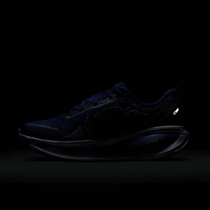 Nike Men's Vomero 18 Road Running Shoes in Blue | HM6803-401 - Image 11