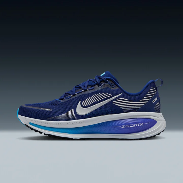 Nike Men's Vomero 18 Road Running Shoes in Blue | HM6803-401