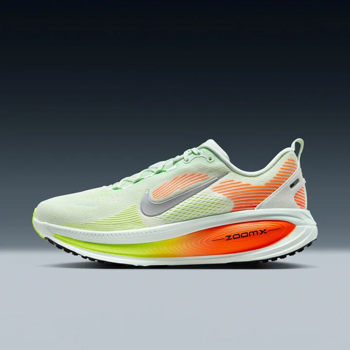 Nike Men's Vomero 18 Road Running Shoes in Green | HM6803-300