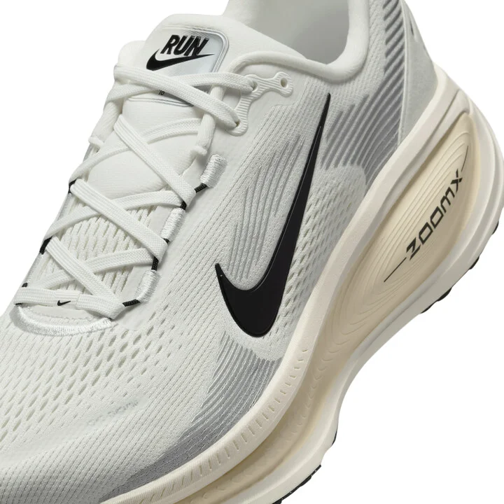 Nike Men's Vomero 18 Road Running Shoes in White | HM6803-101 - Image 7