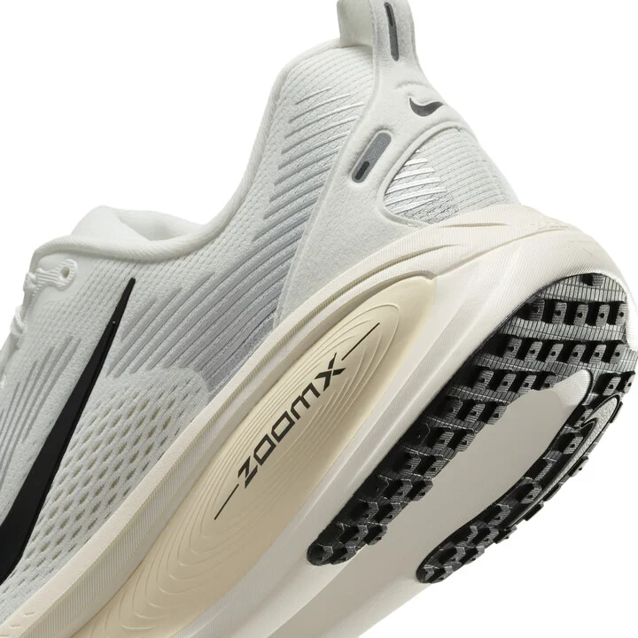 Nike Men's Vomero 18 Road Running Shoes in White | HM6803-101 - Image 8