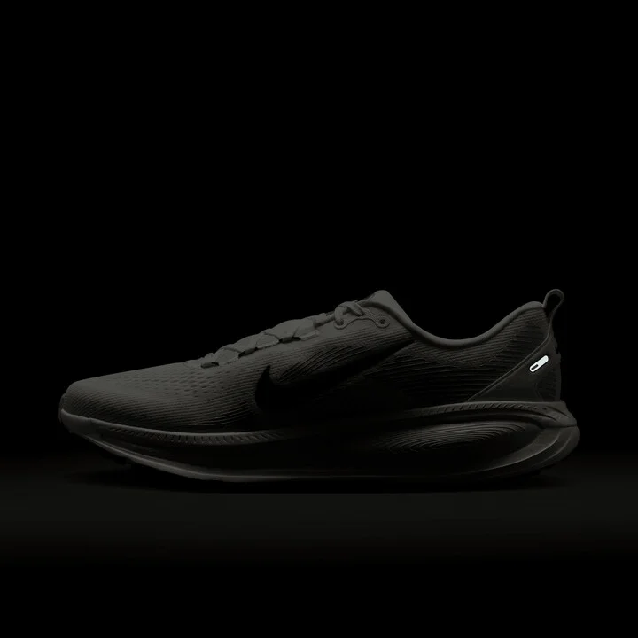 Nike Men's Vomero 18 Road Running Shoes in White | HM6803-101 - Image 11