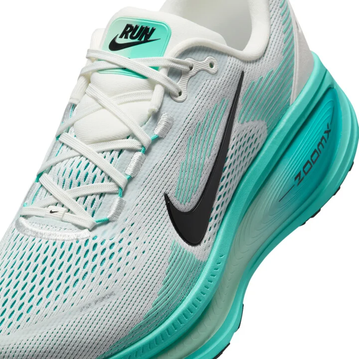 Nike Men's Vomero 18 Road Running Shoes in White | HM6803-103 - Image 7
