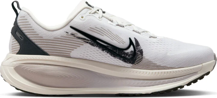 Nike Men's Vomero 18 Road Running Shoes in White | IB5726-100 - Image 3