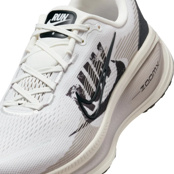 Nike Men's Vomero 18 Road Running Shoes in White | IB5726-100 - Image 7