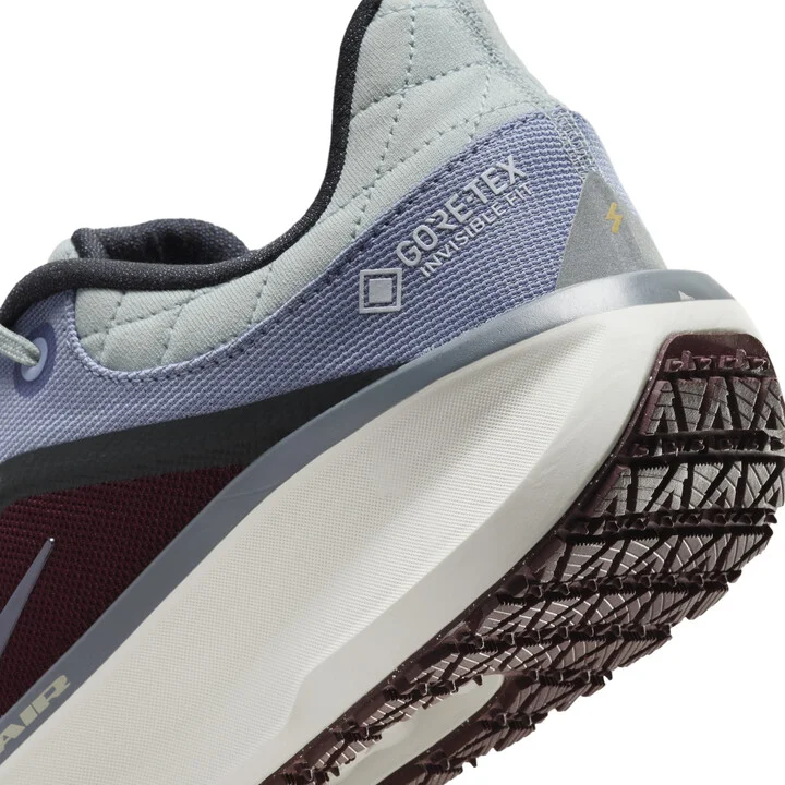 Nike Men's Winflo 11 GORE-TEX Waterproof Road Running Shoes in Grey | FQ1358-003 - Image 8
