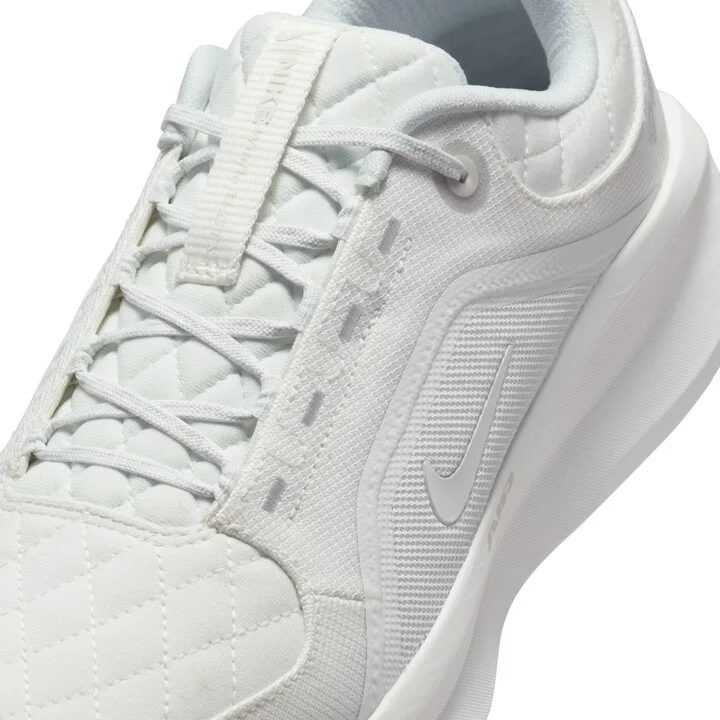 Nike Men's Winflo 11 GORE-TEX Waterproof Road Running Shoes in White | FQ1358-101 - Image 7