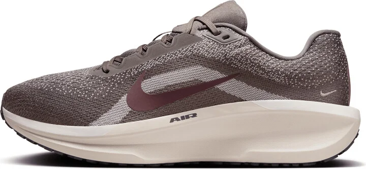 Nike Men's Winflo 11 Road Running Shoes in Grey | FJ9509-200