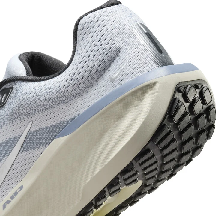 Nike Men's Winflo Road Running Shoes in White | FJ9509-102 - Image 8
