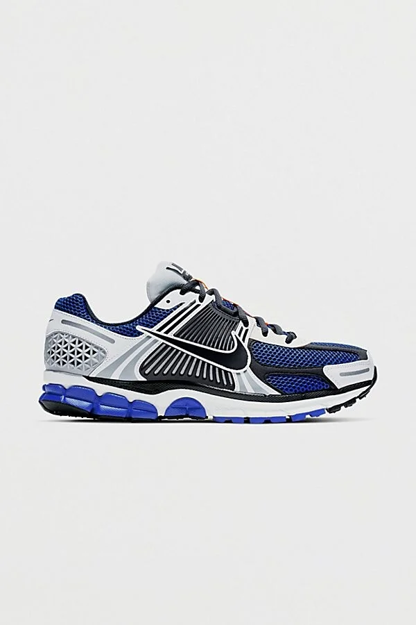 Nike Men's Zoom Vomero 5 SE SP Sneaker in White/Racer Blue