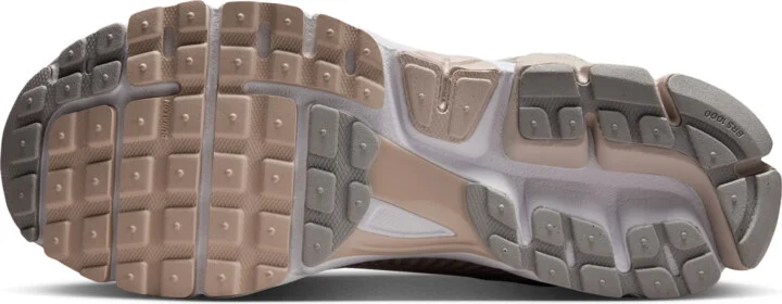 Nike Men's Zoom Vomero 5 Shoes in Brown | HF1553-101 - Image 2