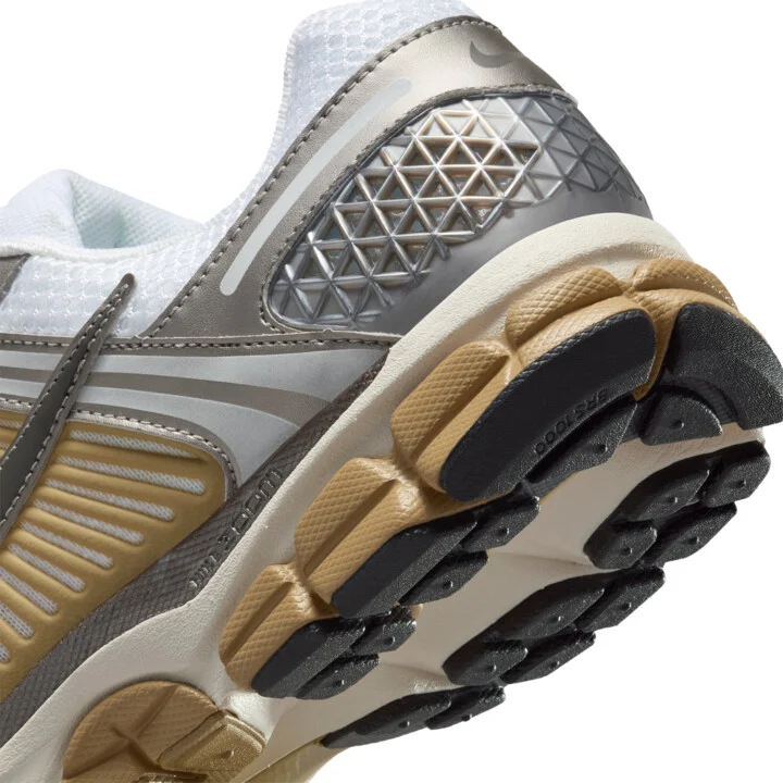 Nike Men's Zoom Vomero 5 Shoes in Grey | FJ4151-006 - Image 8