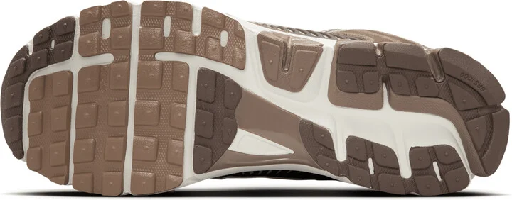 Nike Men's Zoom Vomero 5 Shoes in Grey | HF1553-004 - Image 2