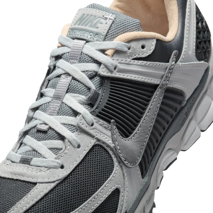 Nike Men's Zoom Vomero 5 Shoes in Grey | HV5982-001 - Image 7