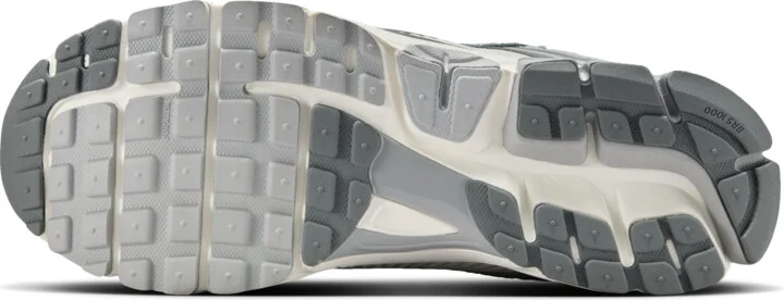 Nike Men's Zoom Vomero 5 Shoes in White | IM2219-121 - Image 2