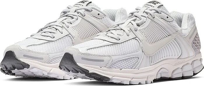 Nike Men's Zoom Vomero 5 Sneakers