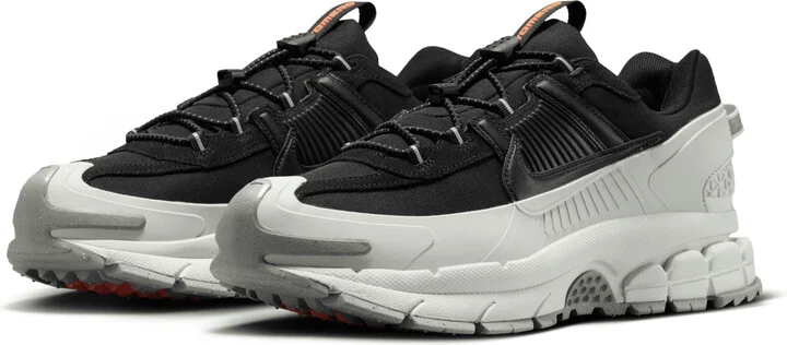 Nike Men's Zoom Vomero Roam Winterized Shoes in Black | FV2295-001 - Image 5